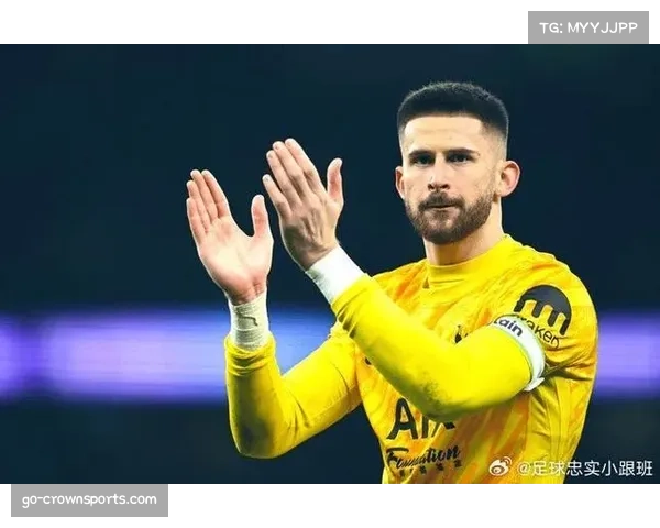 维卡里奥后场长传策动进攻 热刺门将展现出色出球能力